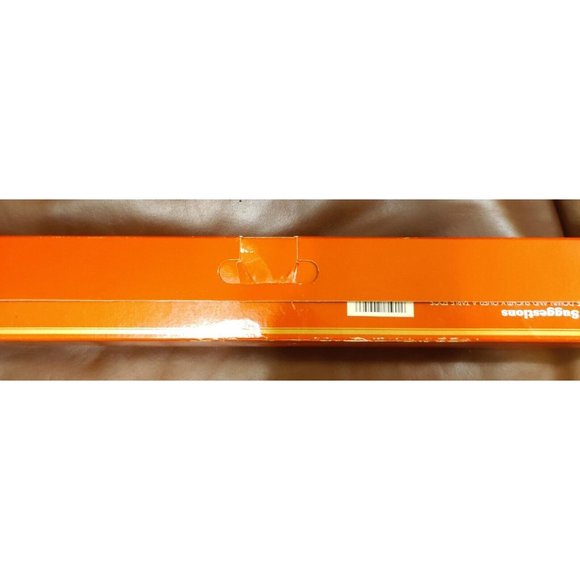 VTG CHRISTMAS WRAPPING PAPER GIFT WRAP WHIMSICAL ELF NOEL RED WHITE GREEN 1.5lb - Picture 9 of 9